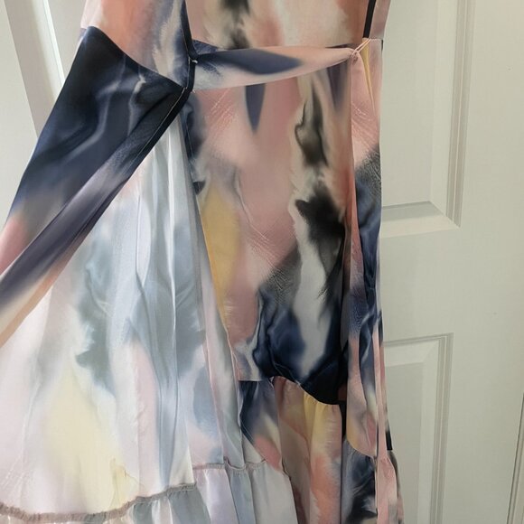 Dress - Picture 6 of 9